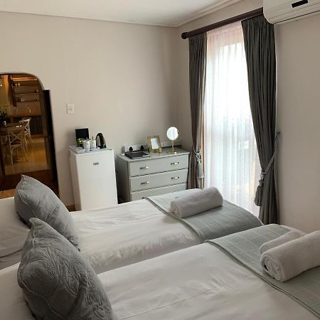 Avenues Guest House ステレンボッシュ エクステリア 写真